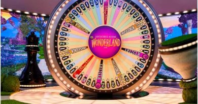 Adventures Beyond Wonderland - The Beautiful and Fantasy Filled Live Game To Play