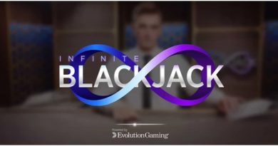 How to play Live Infinite Blackjack in Canada